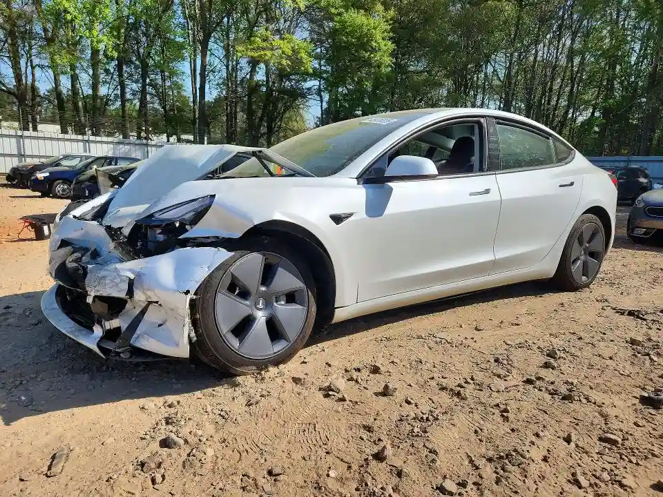 5YJ3E1EA2NF317650 2022 TESLA MODEL 3-0