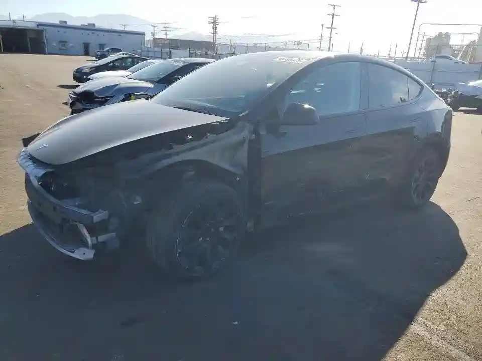7SAYGDEEXNF318150 2022 TESLA MODEL Y-0