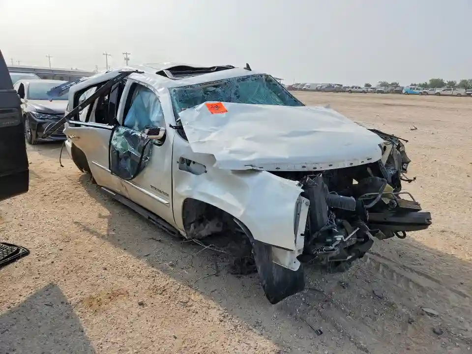 1GYS3BEF4ER220974 2014 CADILLAC ESCALADE-3