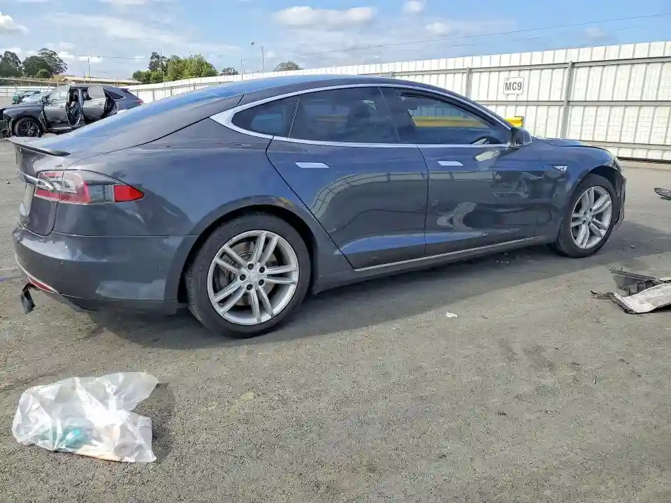 5YJSA1H17FF098172 2015 TESLA MODEL S-4