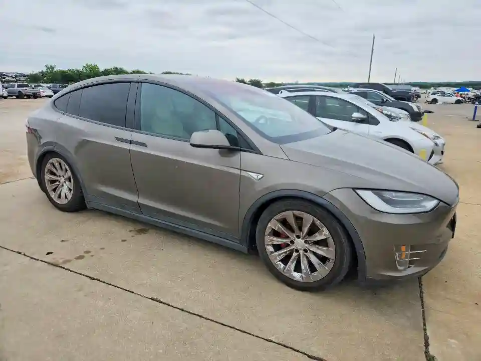 5YJXCAE47GFS00618 2016 TESLA MODEL X-3