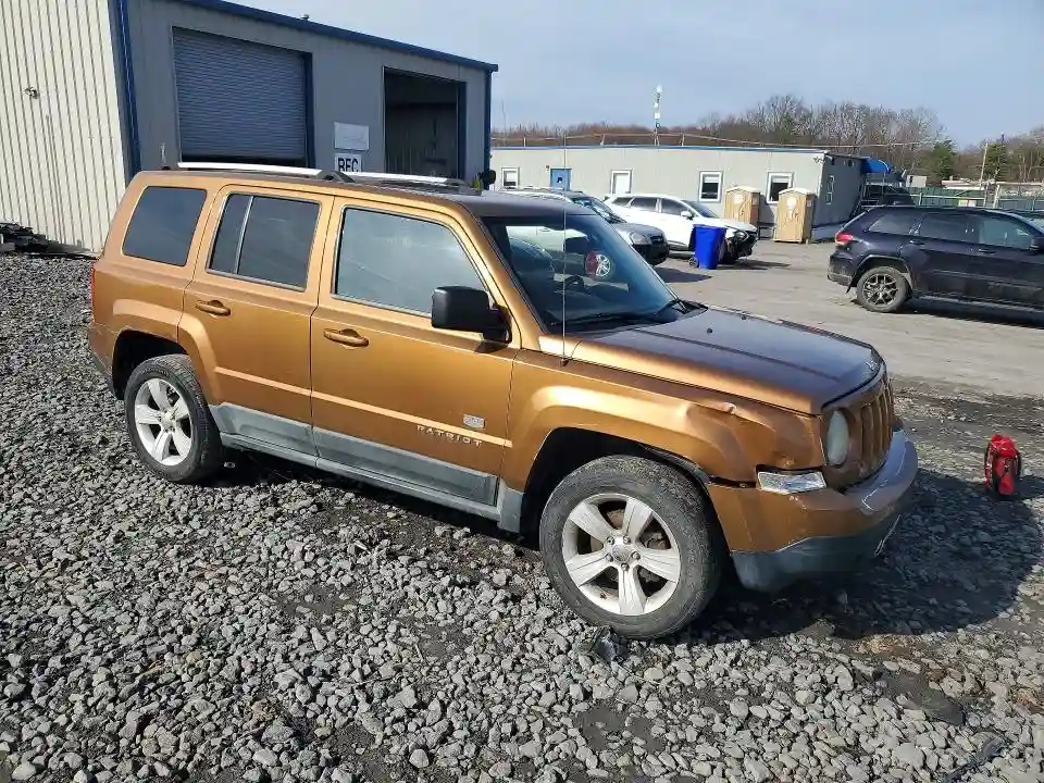 1J4NF4GB7BD173197 2011 JEEP PATRIOT-3