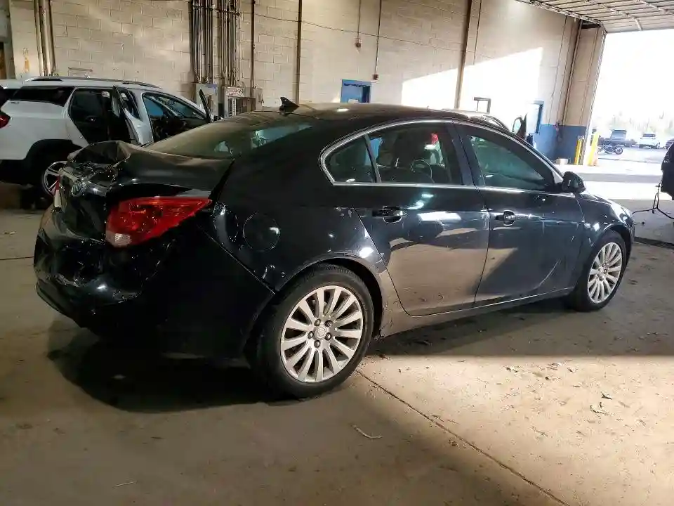 W04GT5GC9B1082112 2011 BUICK REGAL-2