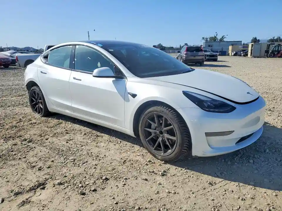 5YJ3E1EA1PF577704 2023 TESLA MODEL 3-3