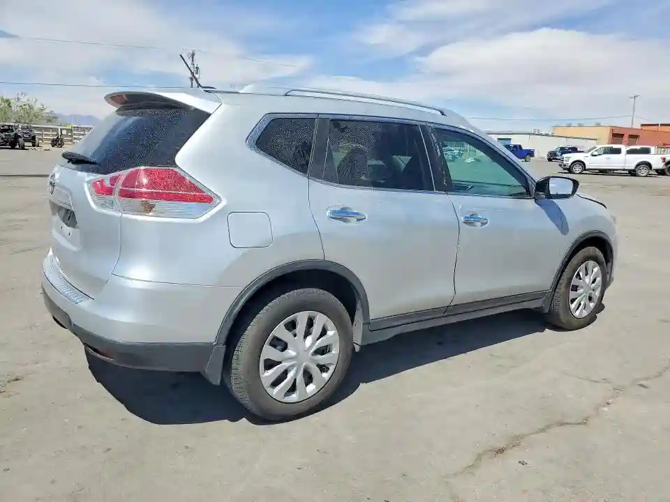 KNMAT2MT5GP615401 2016 NISSAN ROGUE-2