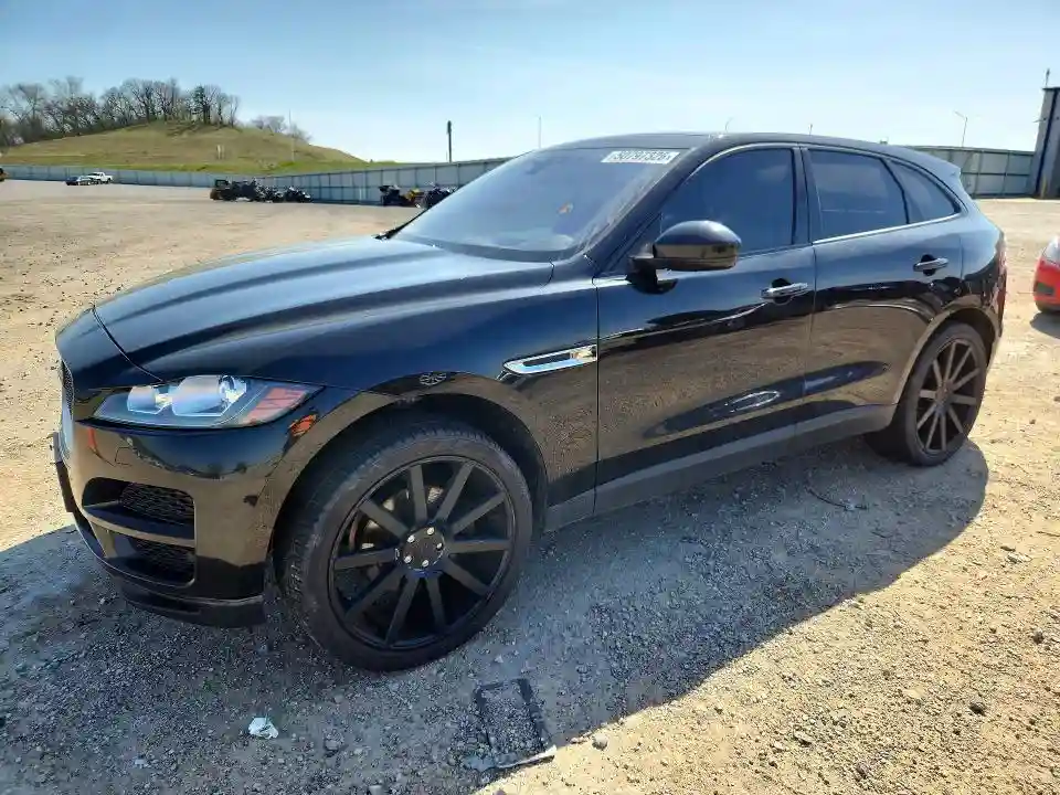 SADCJ2BV0HA047229 2017 JAGUAR F-PACE-0
