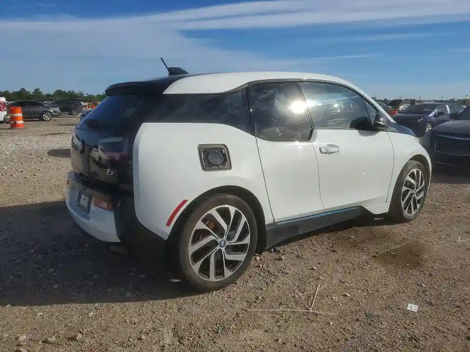 WBY1Z6C59HV548127 2017 BMW I SERIES-2