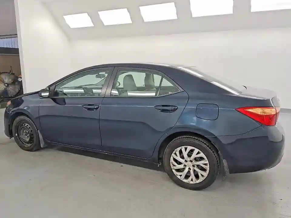 5YFBURHE2JP775554 2018 TOYOTA COROLLA-1