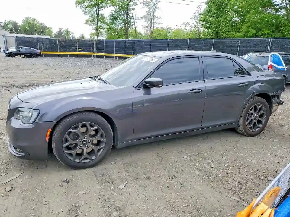 2C3CCAGG5HH616608 2017 CHRYSLER 300-0