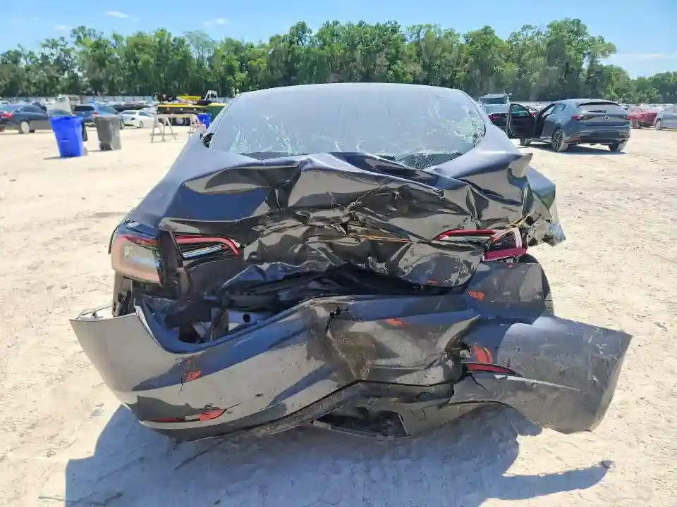 5YJ3E1EA6PF546304 2023 TESLA MODEL 3-5