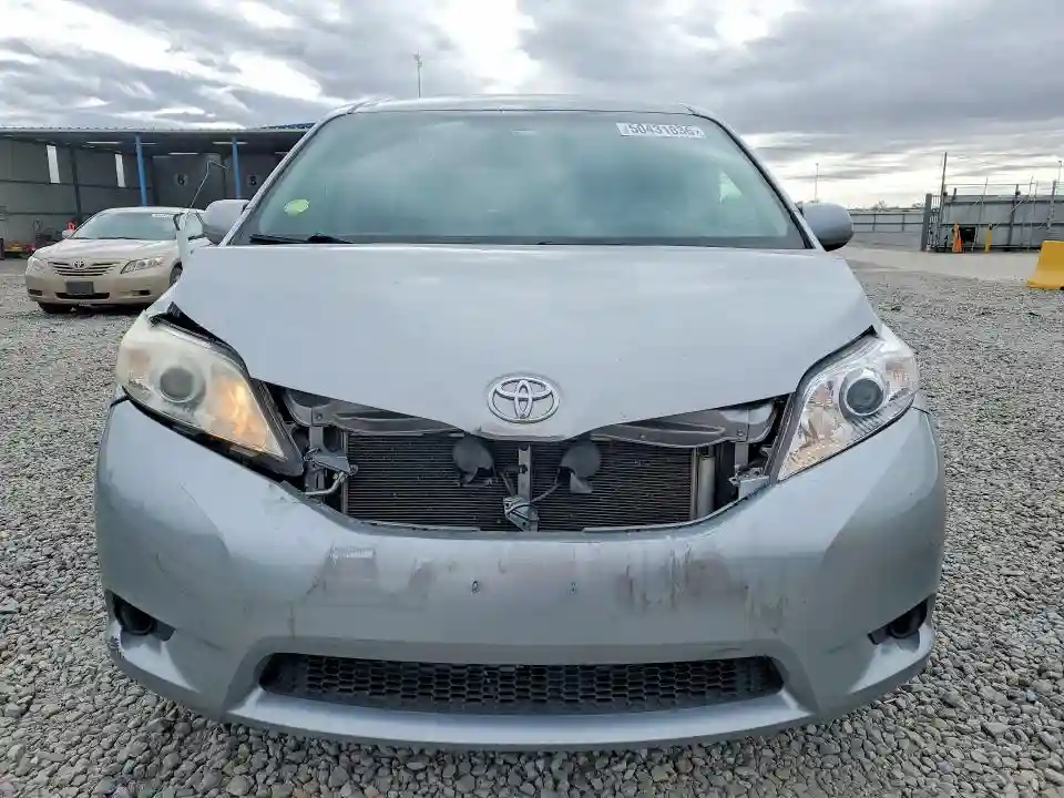 5TDKK3DC2FS599966 2015 TOYOTA SIENNA-4