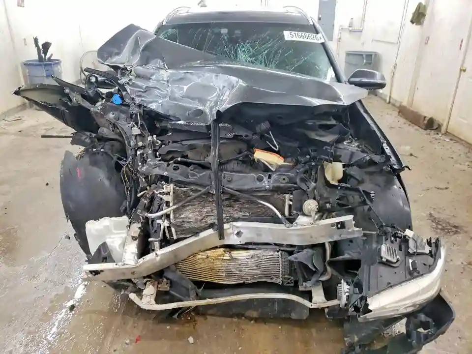 WBXHU7C38HP924729 2017 BMW X1-4