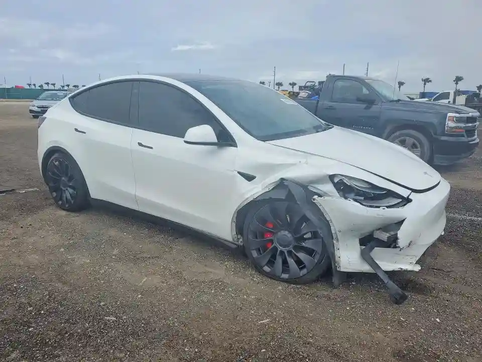 7SAYGDEF6NF459712 2022 TESLA MODEL Y-3