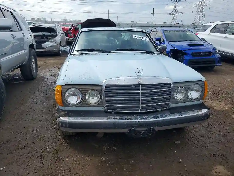 12315012003738 1979 MERCEDES-BENZ C-CLASS 30-4