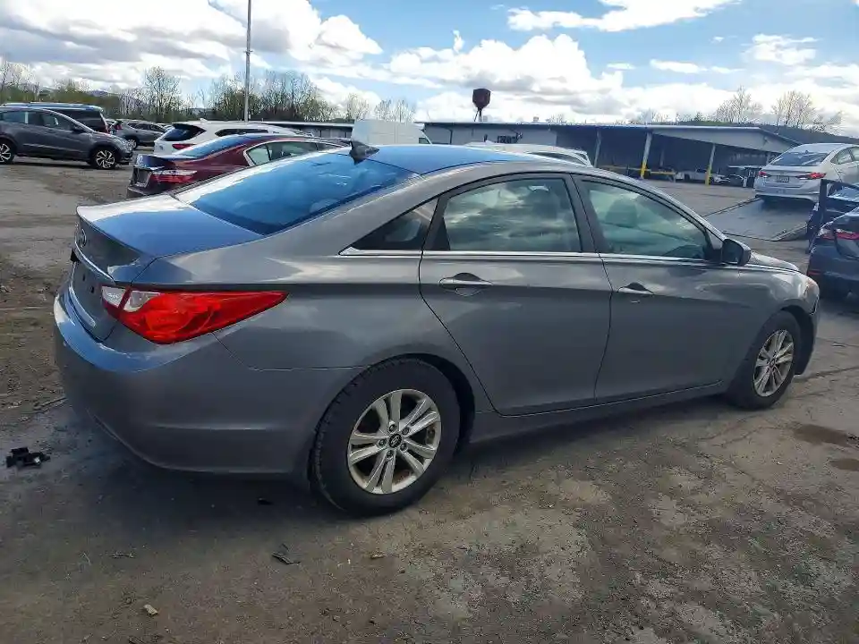 5NPEB4AC7CH478391 2012 HYUNDAI SONATA-2