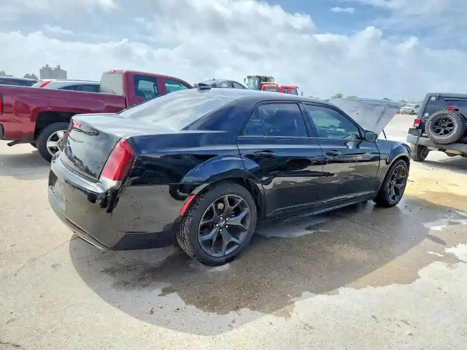 2C3CCAAG0MH673432 2021 CHRYSLER 300-2