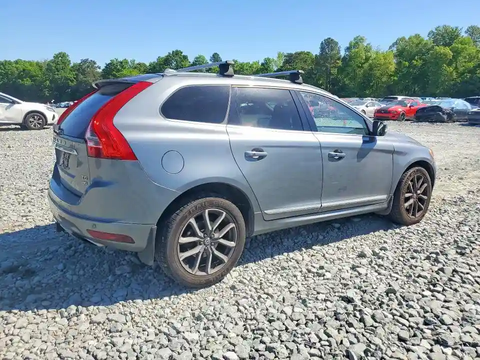 YV4612RMXG2839433 2016 VOLVO XC60-2
