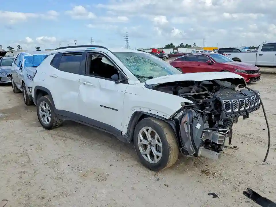 3C4NJDBN5RT119438 2024 JEEP COMPASS-3