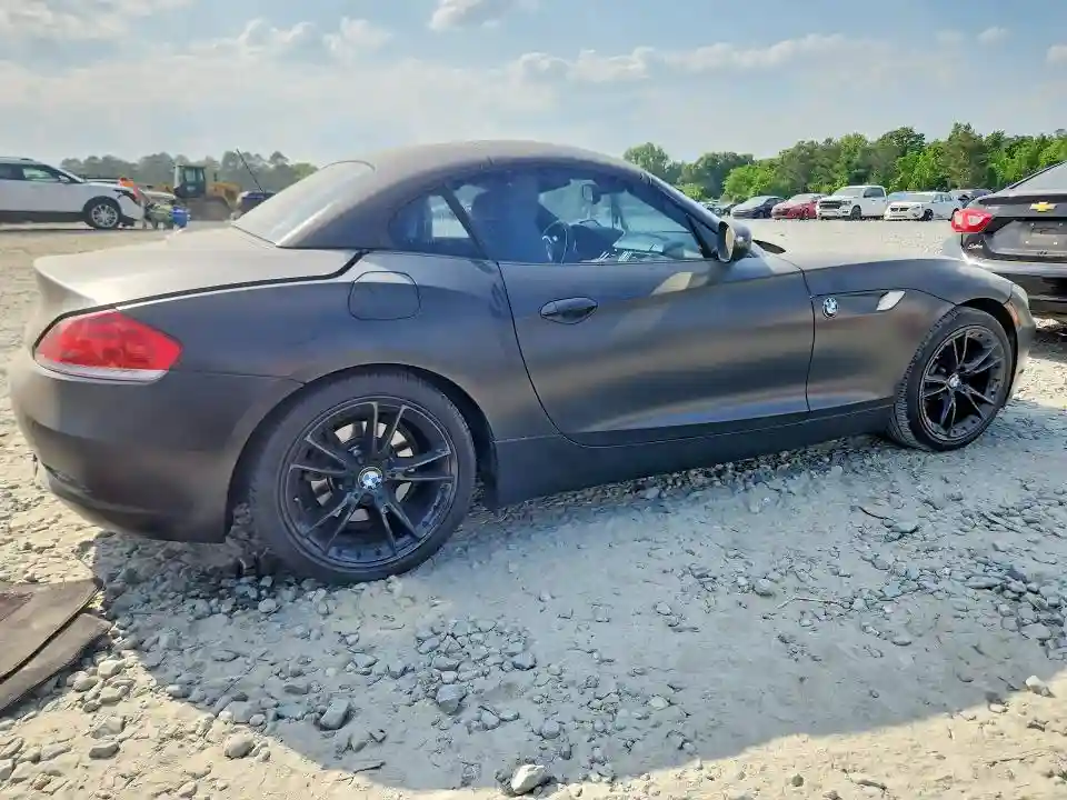 WBALM5C57AE377481 2010 BMW Z4-2