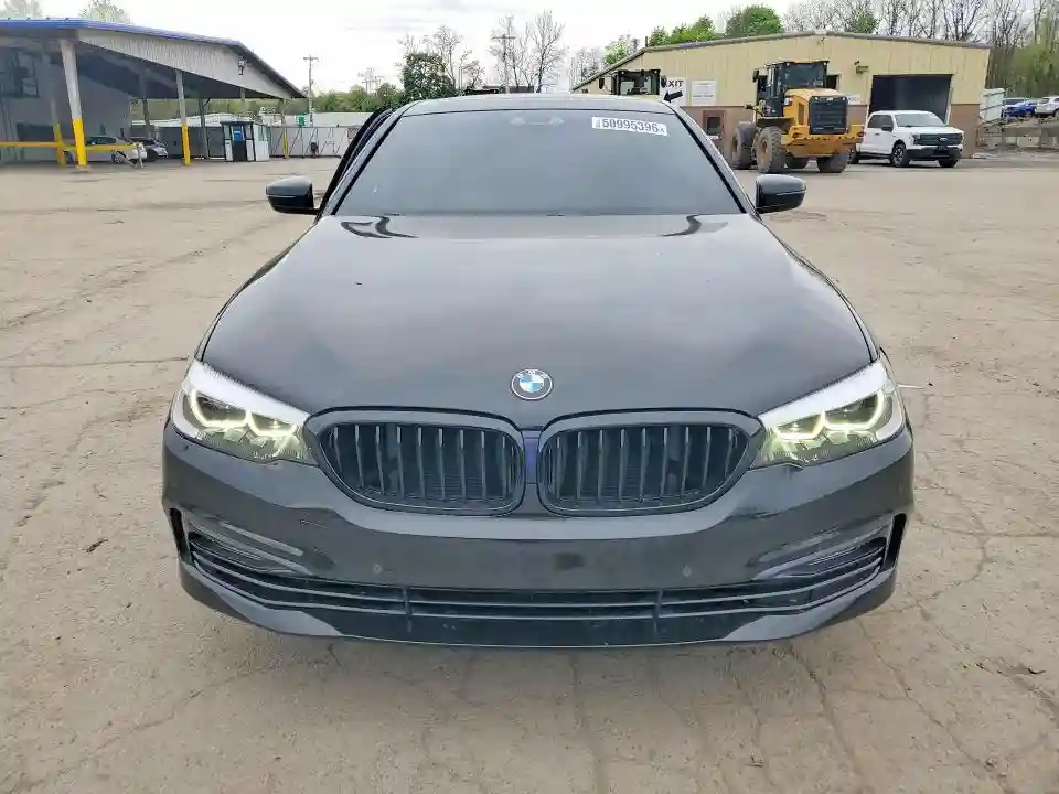 WBAJE7C52JWD53408 2018 BMW 5 SERIES-4