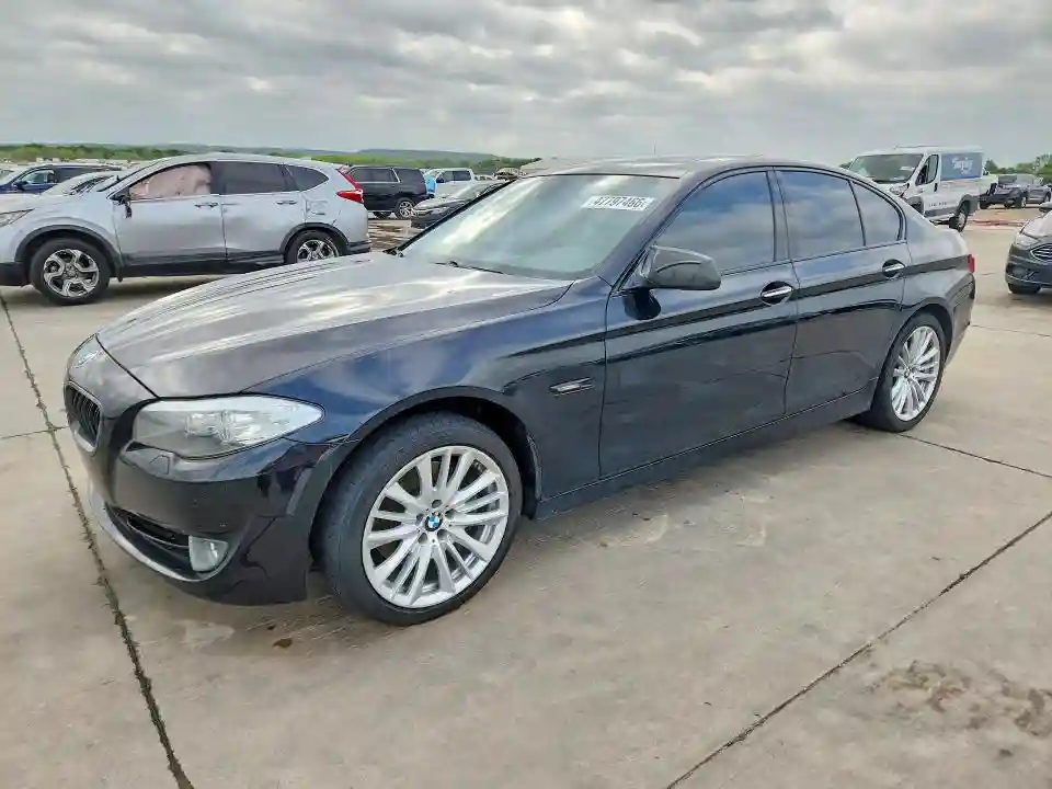 WBAFR9C57BC758217 2011 BMW 5 SERIES-0