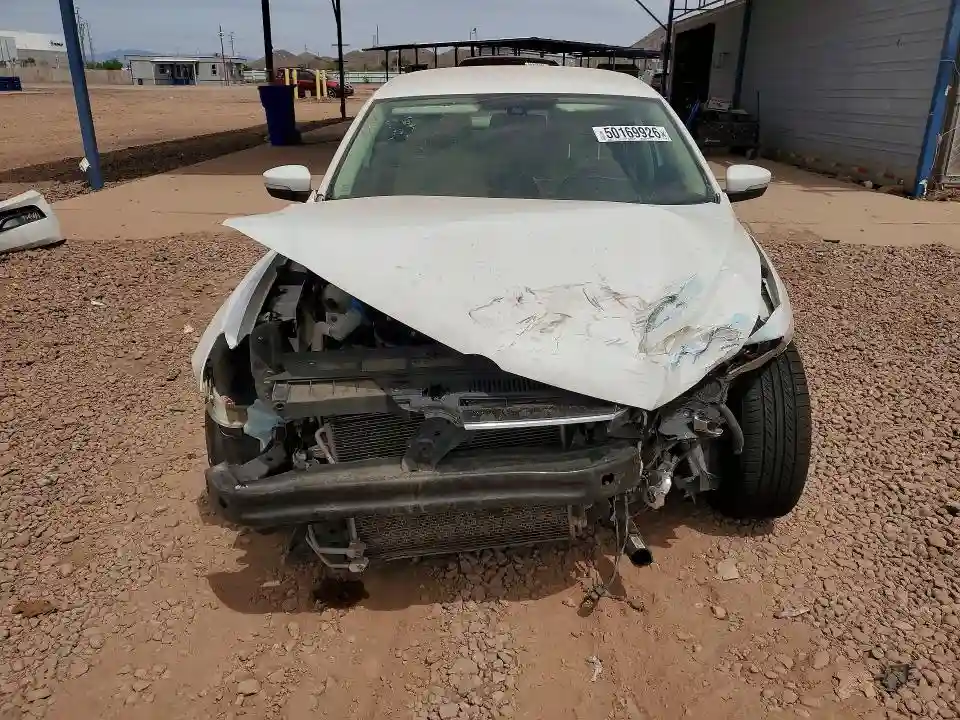 1VWAT7A36FC093365 2015 VOLKSWAGEN PASSAT-4