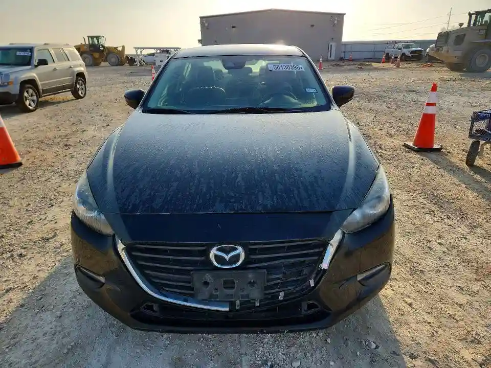 3MZBN1V38JM208240 2018 MAZDA 3-4