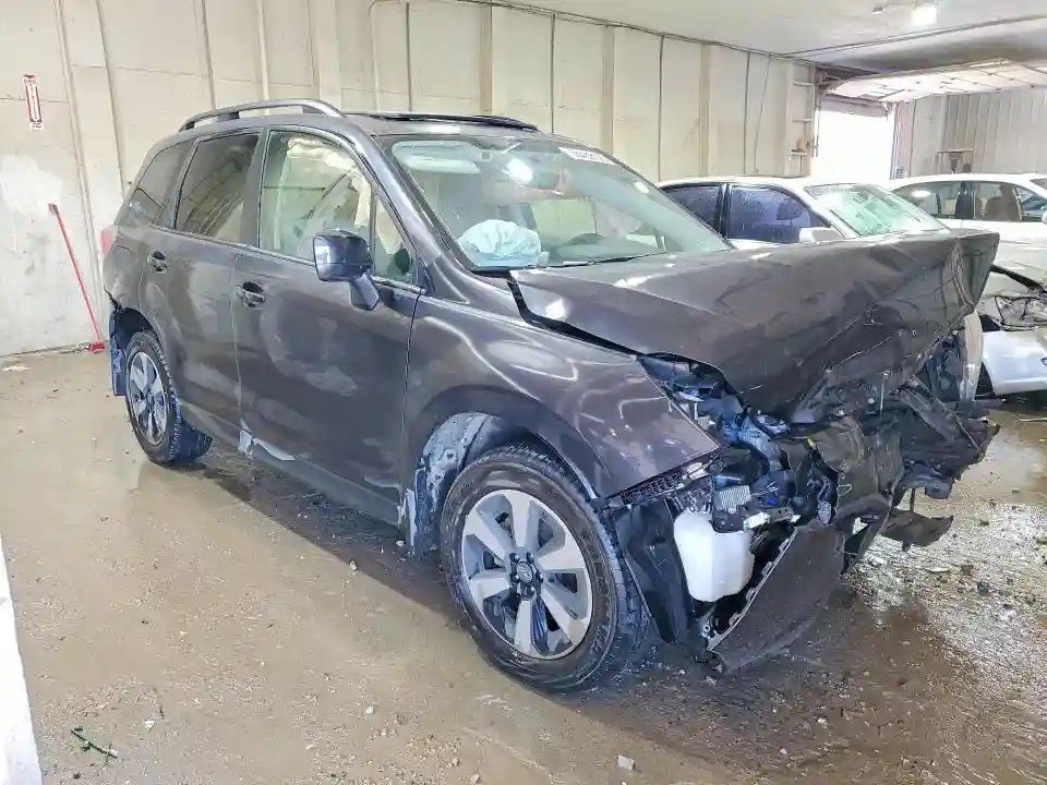 JF2SJAGC7JH525573 2018 SUBARU FORESTER-3