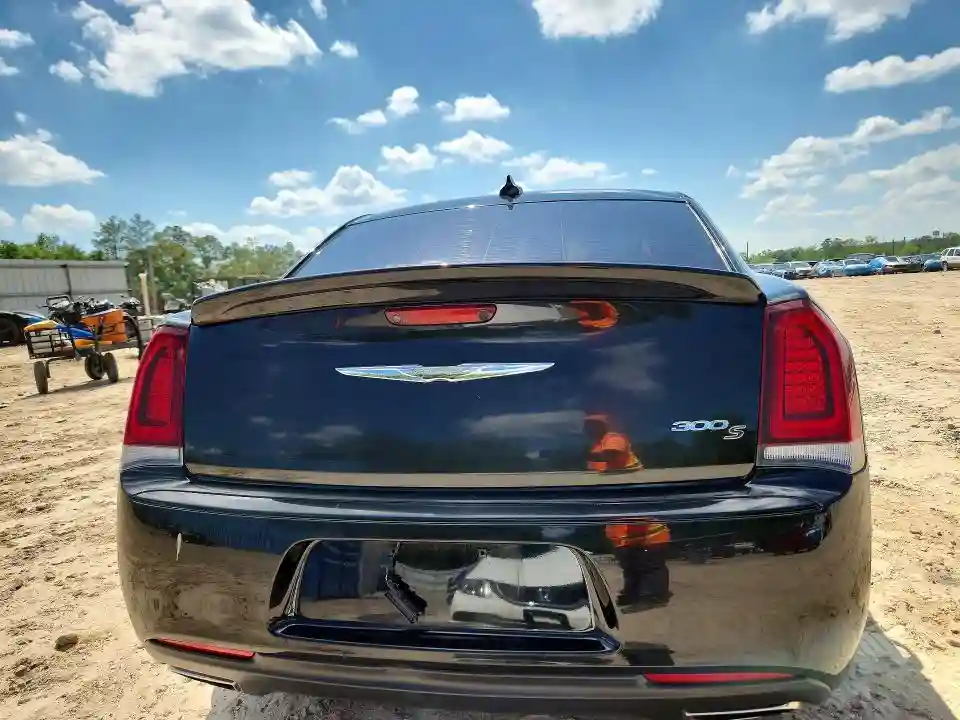 2C3CCABG8KH654249 2019 CHRYSLER 300-5
