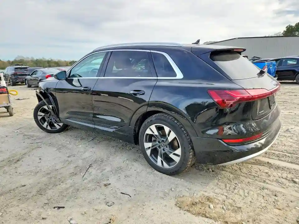 WA1AAAGE9MB011267 2021 AUDI E-TRON-1
