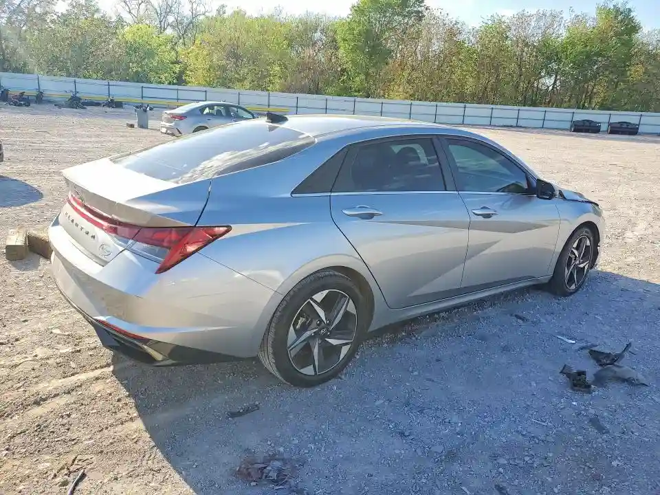 5NPLN4AG7NH070039 2022 HYUNDAI ELANTRA-2