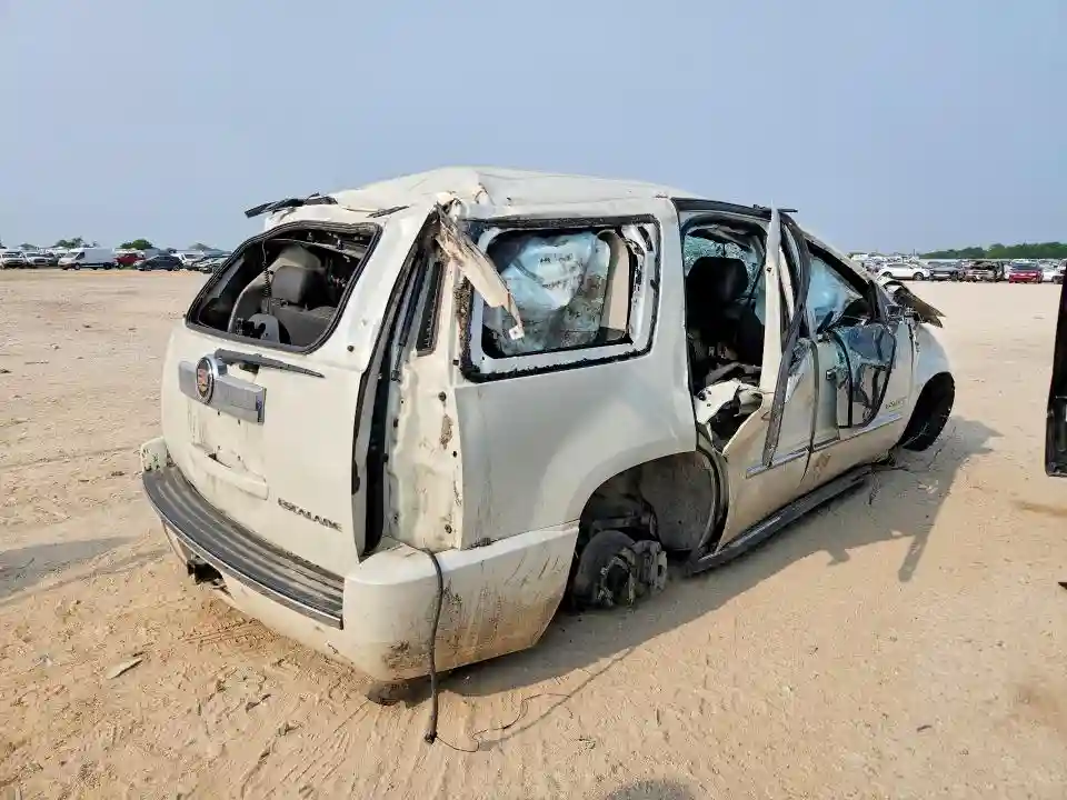 1GYS3BEF4ER220974 2014 CADILLAC ESCALADE-2