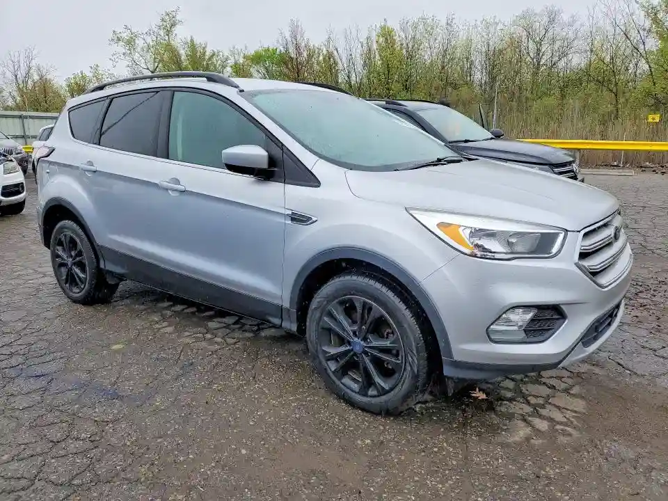 1FMCU0GD4JUB70328 2018 FORD ESCAPE-3