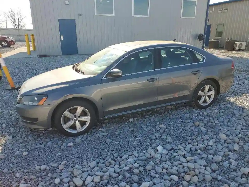 1VWBN7A32DC126163 2013 VOLKSWAGEN PASSAT-0
