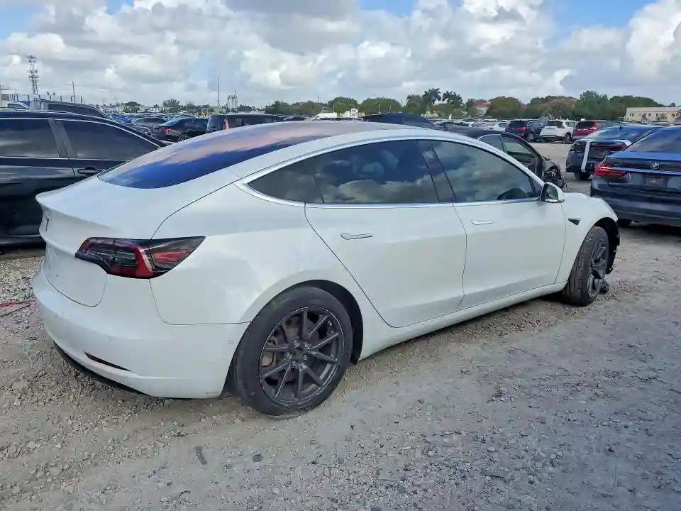 5YJ3E1EA5JF023380 2018 TESLA MODEL 3-2