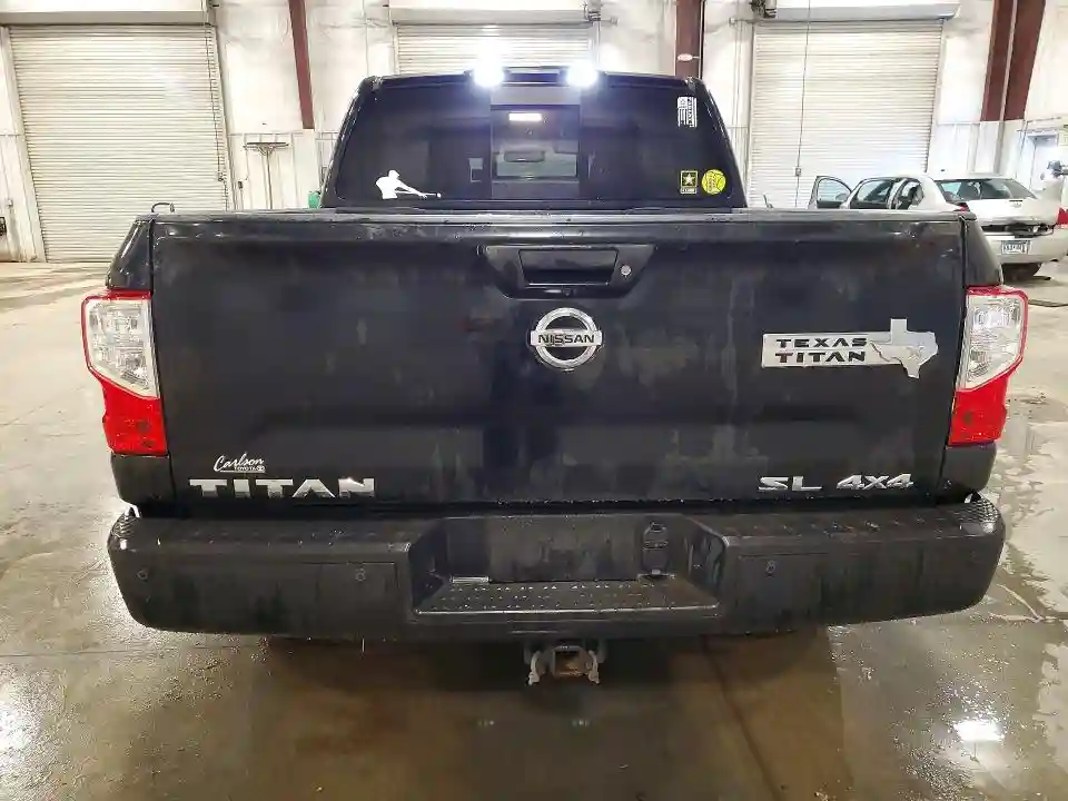 1N6AA1E57HN560363 2017 NISSAN TITAN-5