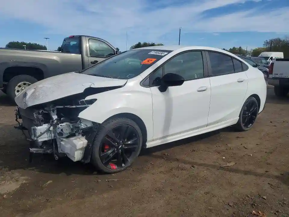 1G1BE5SM0J7106036 2018 CHEVROLET CRUZE-0