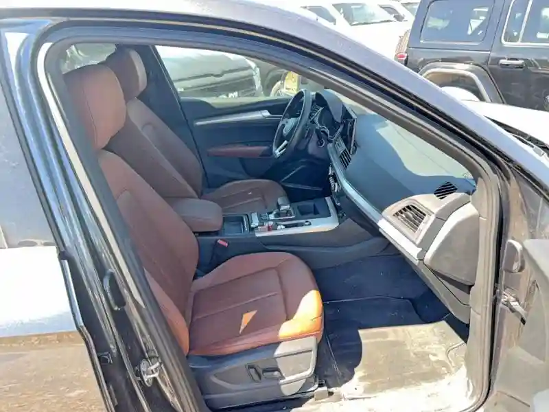 WA1FAAFY0M2009439 2021 AUDI Q5-4