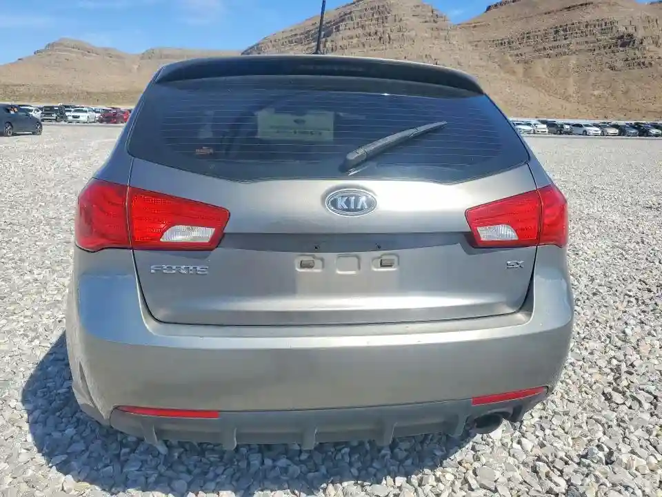 KNAFW5A38C5478542 2012 KIA FORTE-5