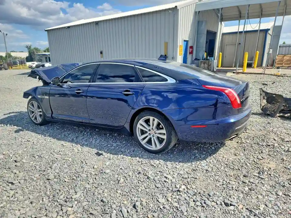 SAJWA2G71G8V92592 2016 JAGUAR XJ-1