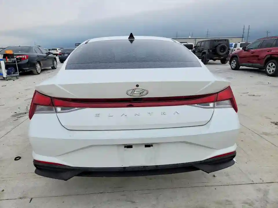5NPLS4AG9NH068138 2022 HYUNDAI ELANTRA-5