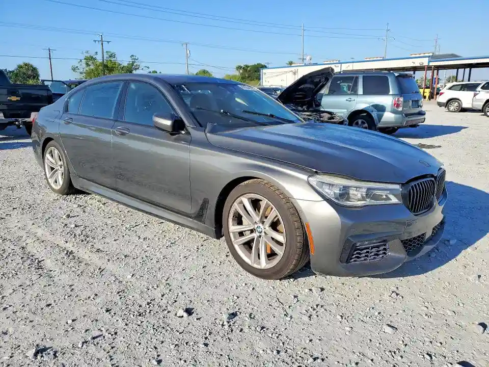 WBA7F2C53HG421565 2017 BMW 7 SERIES-3