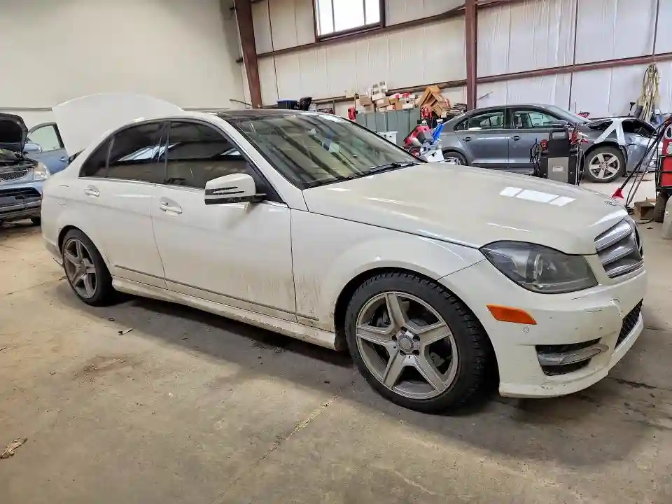 WDDGF8BBXCA710862 2012 MERCEDES-BENZ C-CLASS-3