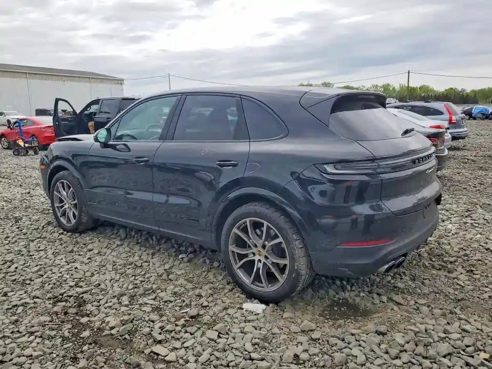 WP1AL2AY4RDA33132 2024 PORSCHE CAYENNE-1