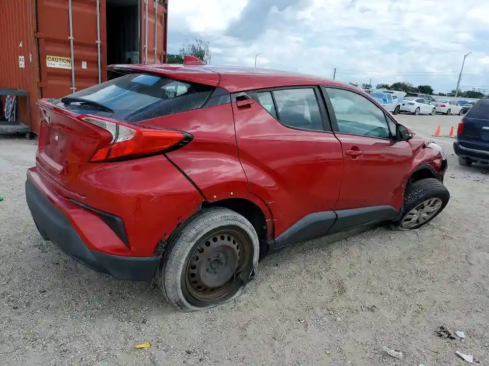 NMTKHMBX2LR118635 2020 TOYOTA C-HR LE-2