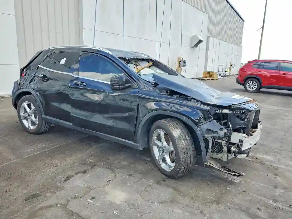 WDCTG4EB0JJ515385 2018 MERCEDES-BENZ GLA-CLASS-3