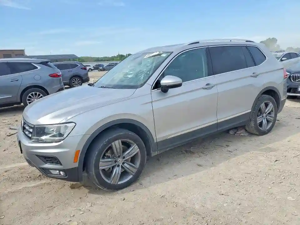 3VV2B7AX3LM159637 2020 VOLKSWAGEN TIGUAN-0