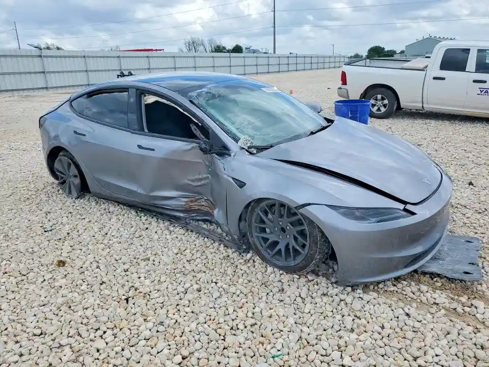 5YJ3E1EA5SF077781 2025 TESLA MODEL 3-3