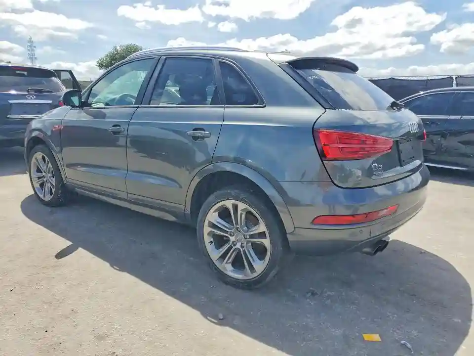 WA1BCCFS2JR015181 2018 AUDI Q3-1