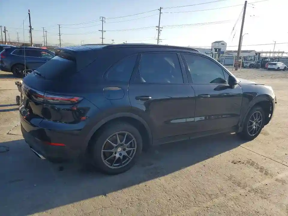 WP1AA2AY7LDA08867 2020 PORSCHE CAYENNE-2